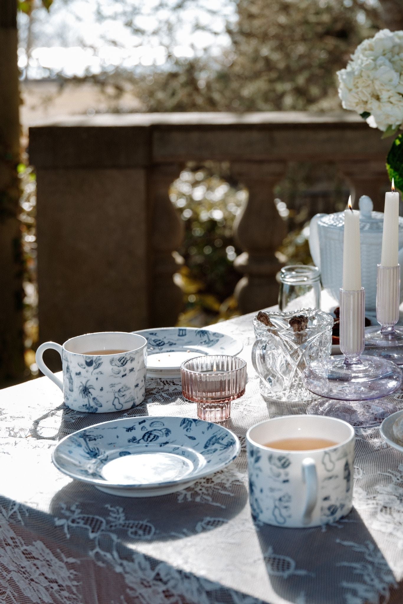 Toile Bone China Tea Set Of 4 Cups And Saucers